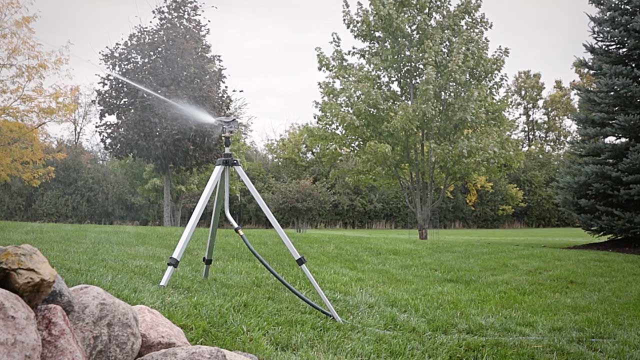 Best Tripod Lawn Sprinklers Gilmour PRO Adjustable Circular Tripod Sprinkler review