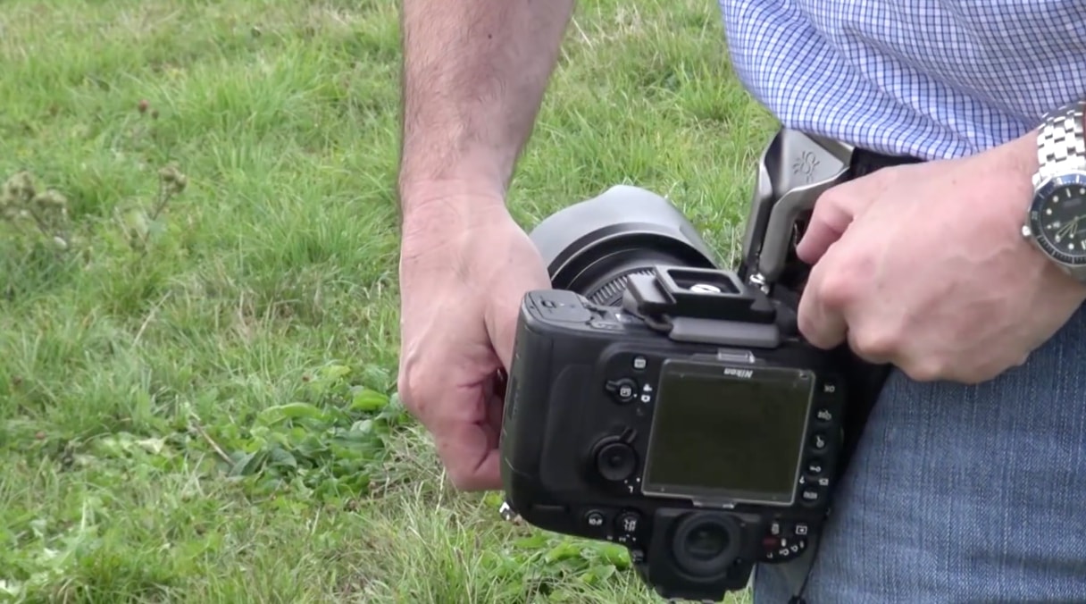 How a camera holster can benefit your photography How a camera holster can benefit your photography