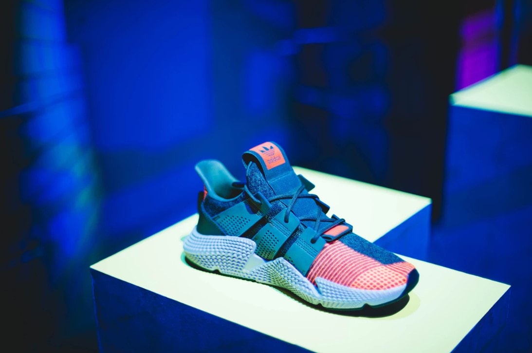 How to capture amazing product photos + lighting tips How to capture amazing product photos + lighting tips