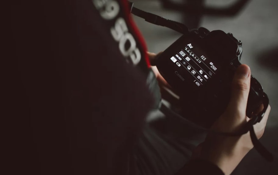 Know what the camera is doing setting nude Know what the camera is doing setting nude