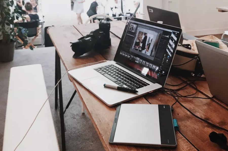 What exactly is graphic design? What exactly is graphic design?