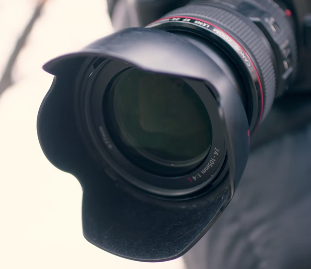Rigid lens hood